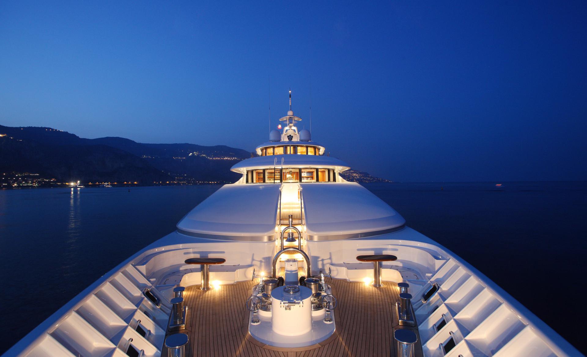 luxury yachts in capri right now